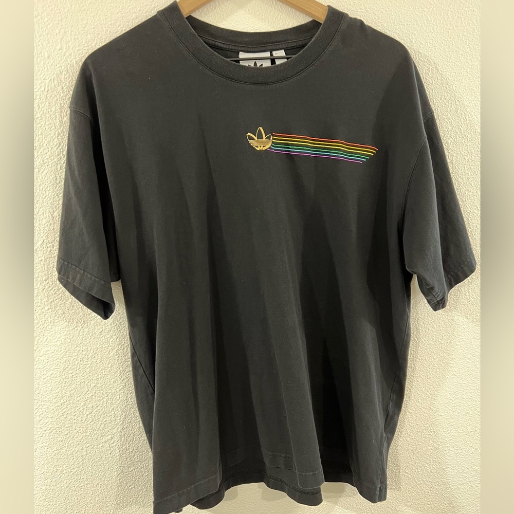 Vintage Men’s Adidas Large Boxy Fit Pride Short Sleeve Shirt